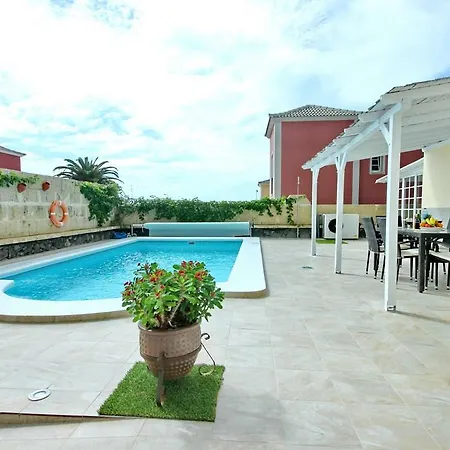Elena Villa