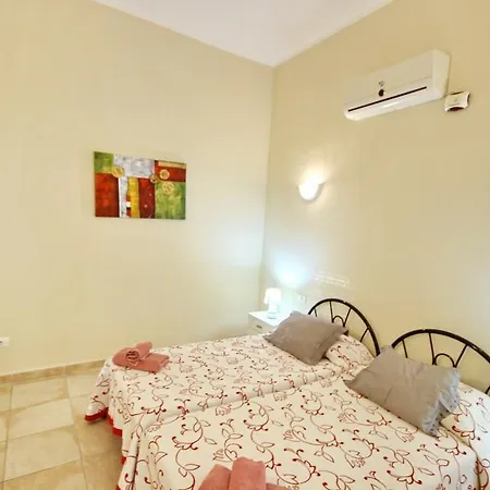 Elena Villa